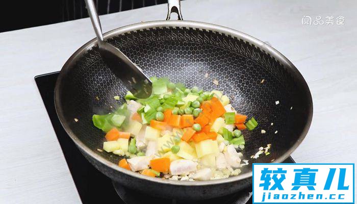 胡萝卜土豆鸡丁的做法  胡萝卜土豆鸡丁怎么做