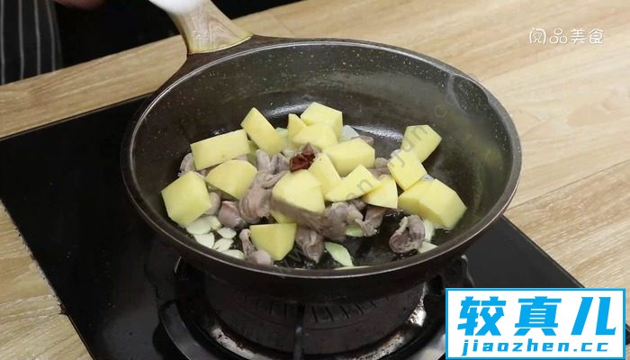 鸡胗炖土豆的做法 鸡胗炖土豆怎么做好吃