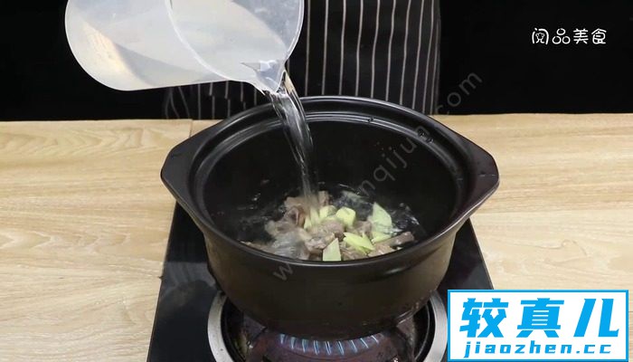 茶树菇炖鸽子怎么做 茶树菇炖鸽子怎么做好吃