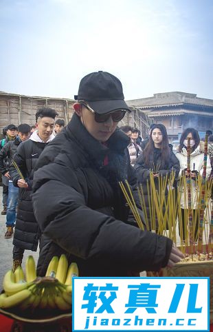 电影《哪吒归来》今日在象山影视城赵盾府开机！