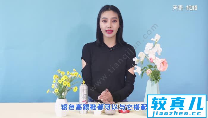 卡其色裤子配什么鞋子 卡其色裤子的搭配