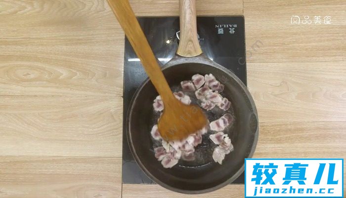 大蒜炒咸肉怎么做 大蒜炒咸肉怎么做好吃