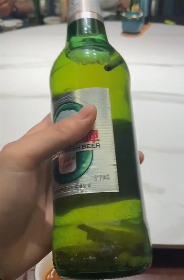 酒瓶图片真实 一堆啤酒瓶图片真实